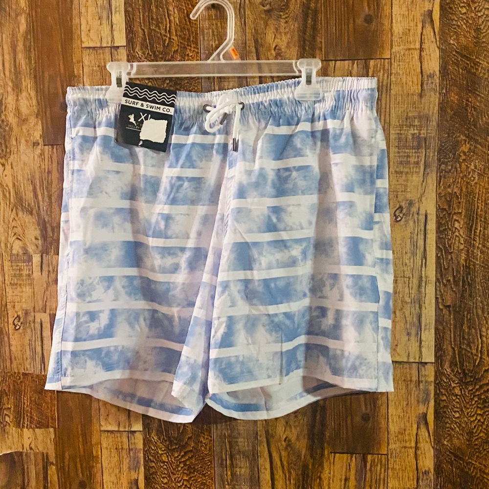 NWT Mens Surf & Swim Mens swimming trunks. Lite blue size XL